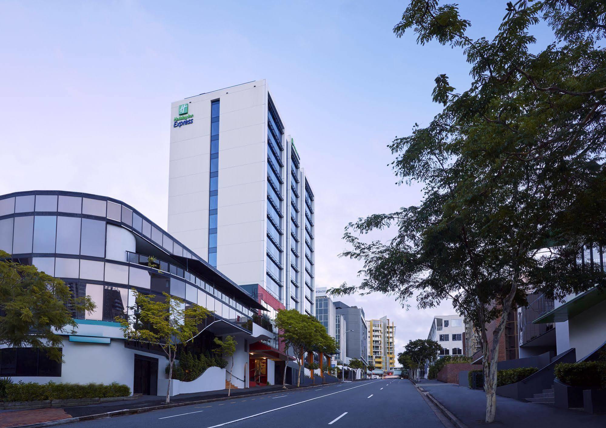 Holiday Inn Express Brisbane Central, An Ihg Hotel Exterior photo
